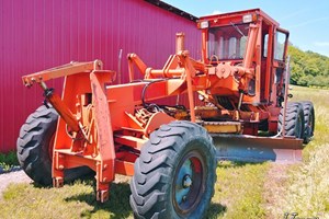 Champion D-565T  Motor Grader